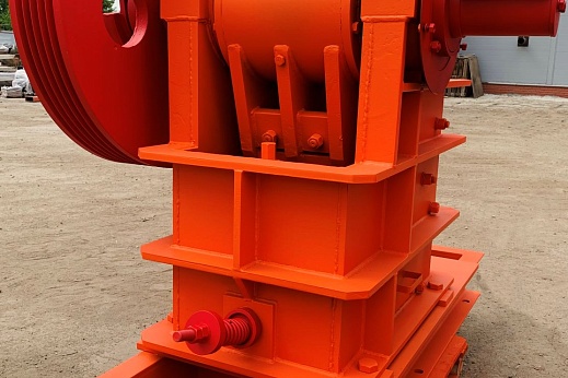 Щековая дробилка СДС-2,5-4