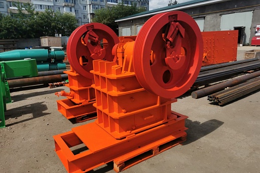 Щековая дробилка СДС-2,5-4