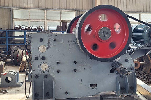 Щековая дробилка М-90