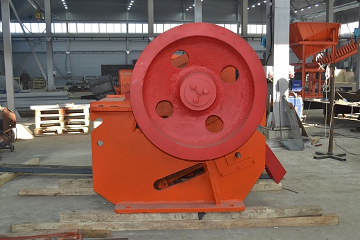 Щековая дробилка СДС-2,5-4