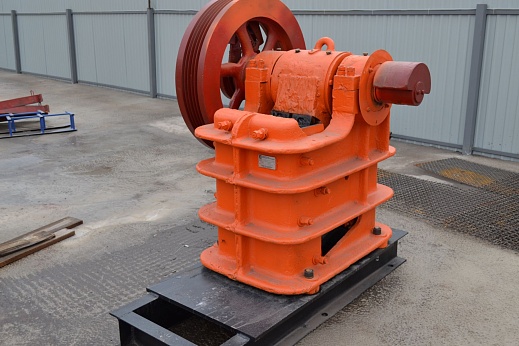 Щековая дробилка СДС-2,5-4