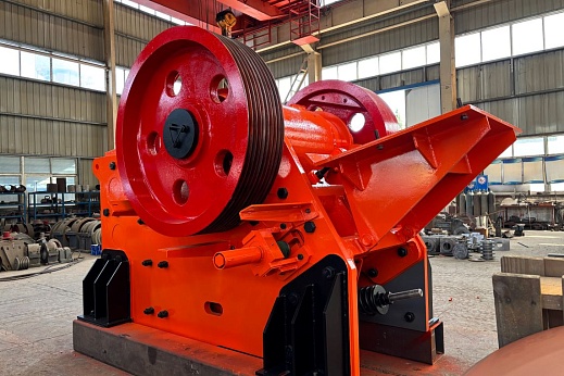 Щековая дробилка М-100