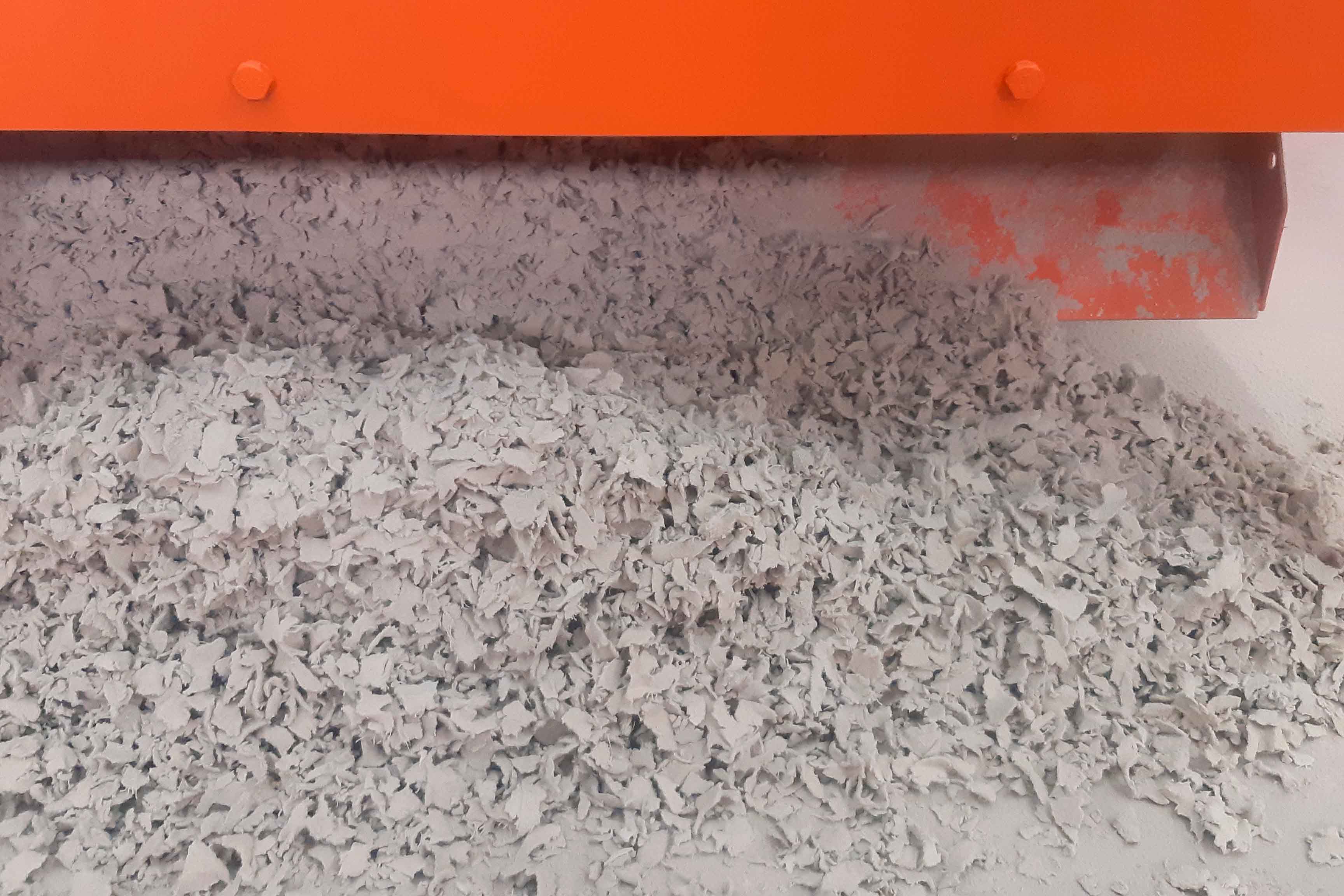 Переработка материалов с помощью шредера