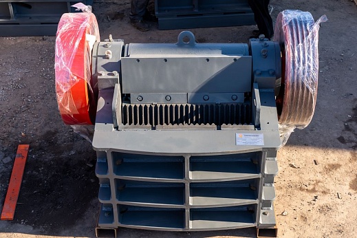 Щековая дробилка СДС-2,5-9 (СМД-108А)