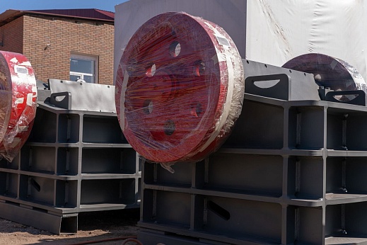 Щековая дробилка СДС-2,5-9 (СМД-108А)