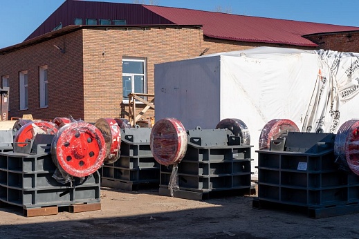 Щековая дробилка СДС-2,5-9 (СМД-108А)