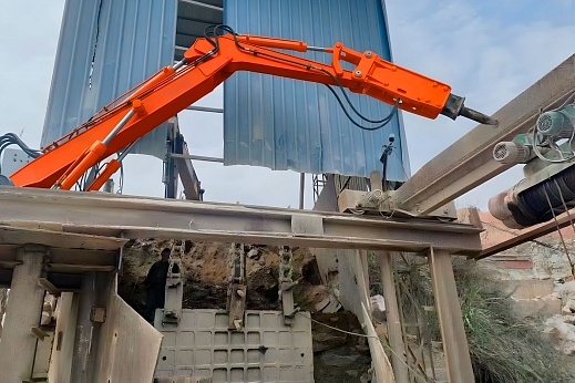 Бутобой стационарный БС-125-360